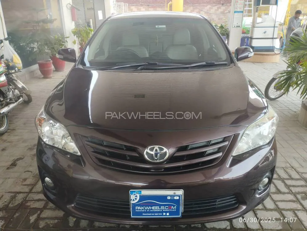 Toyota Corolla 2013 for Sale in Peshawar Image-1