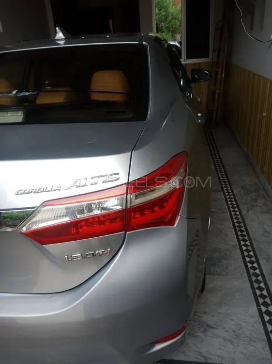 Toyota Corolla 2015 for Sale in Faisalabad Image-1