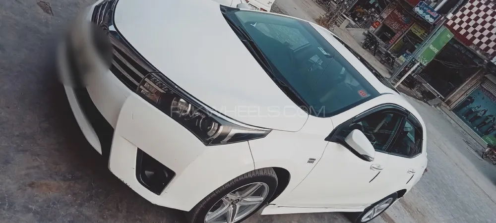 Toyota Corolla 2015 for Sale in Sargodha Image-1
