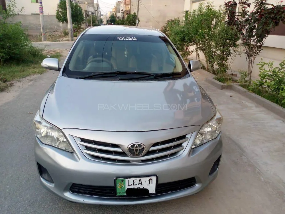 Toyota Corolla 2011 for Sale in Pir mahal Image-1