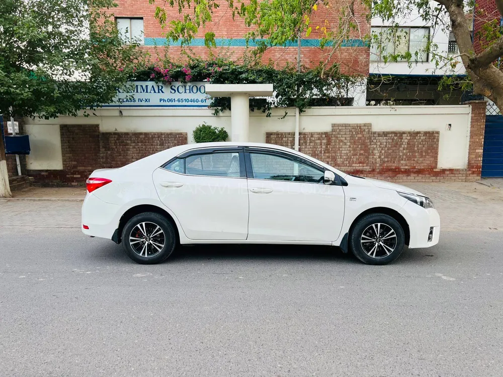 Toyota Corolla 2016 for Sale in Multan Image-1
