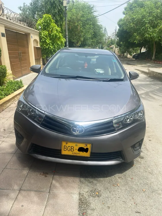 Toyota Corolla 2016 for Sale in Karachi Image-1