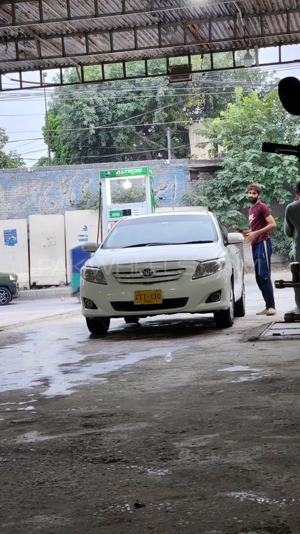 Toyota Corolla 2010 for Sale in Peshawar Image-1