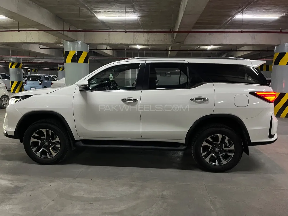 Toyota Fortuner 2022 for Sale in Islamabad Image-1