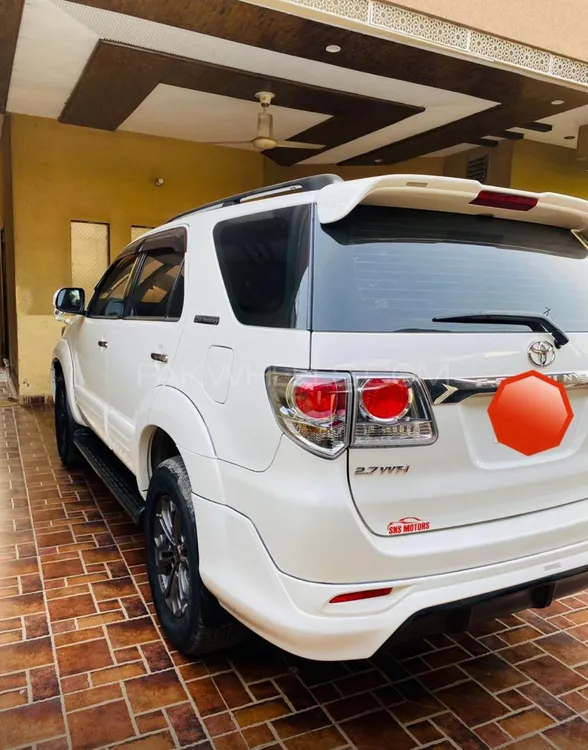 Toyota Fortuner 2015 for Sale in Lahore Image-1