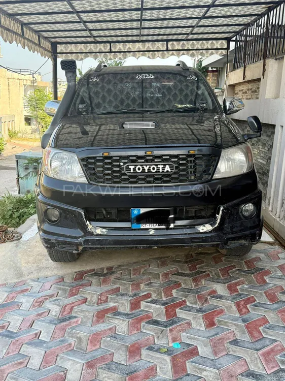 Toyota Hilux 2005 for Sale in Islamabad Image-1