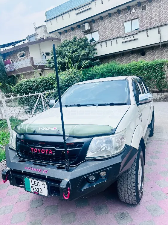 Toyota Hilux 2015 for Sale in Islamabad Image-1