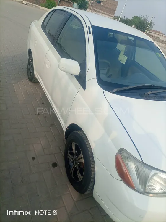 Toyota Platz 2002 for Sale in Peshawar Image-1