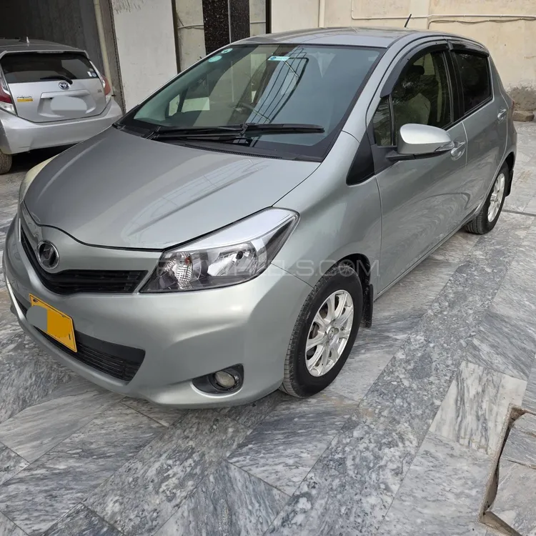 Toyota Vitz 2013 for Sale in Sargodha Image-1