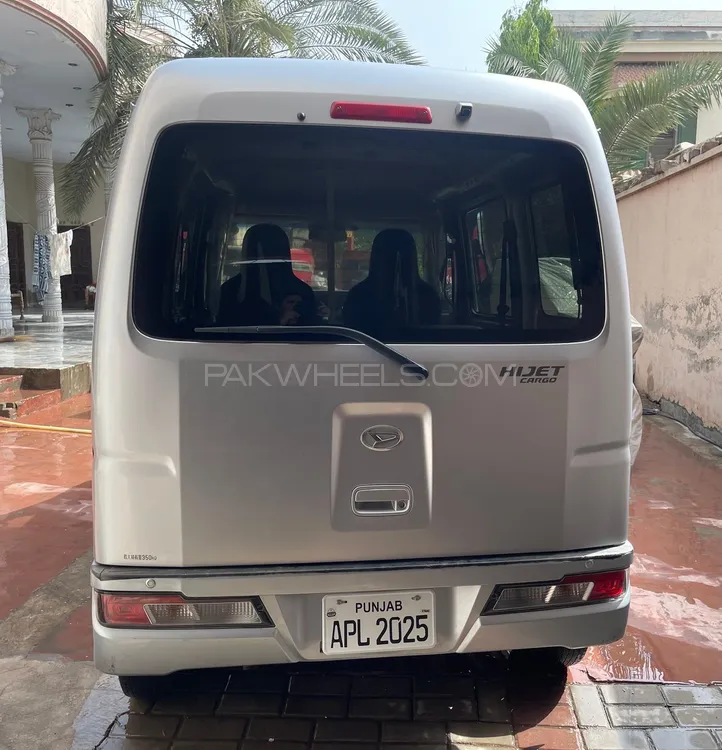 Daihatsu Hijet 2021 for Sale in Manga mandi Image-1