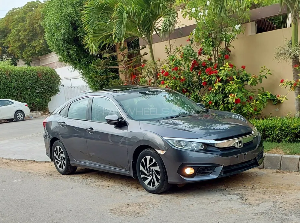 Honda Civic 2018 for Sale in Karachi Image-1