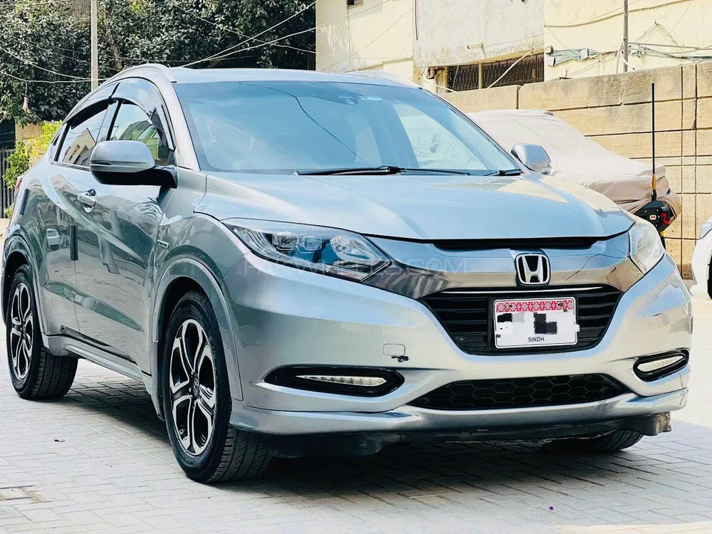 Honda Vezel 2015 for Sale in Karachi Image-1