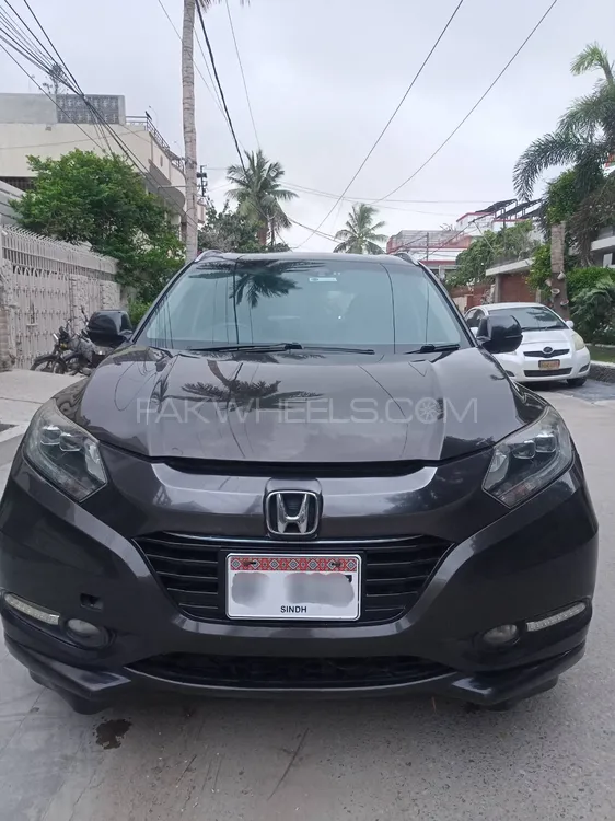 Honda Vezel 2015 for Sale in Karachi Image-1