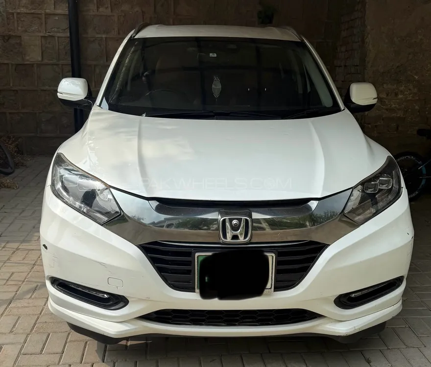 Honda Vezel 2017 for Sale in Islamabad Image-1