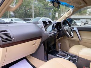 Toyota Prado TX
Model: 2013
Mileage: 96,000 km
Reg: 2016 khi

*7 seater 
*Sunroof
*Beige room

Calling and Visiting Hours

Monday to Saturday

11:00 AM to 7:00 PM