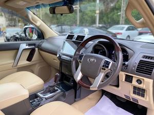 Toyota Prado TX
Model: 2013
Mileage: 96,000 km
Reg: 2016 khi

*7 seater 
*Sunroof
*Beige room

Calling and Visiting Hours

Monday to Saturday

11:00 AM to 7:00 PM