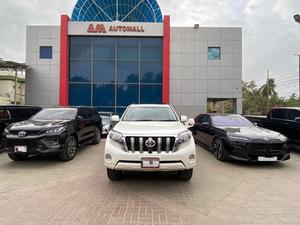Toyota Prado TX
Model: 2013
Mileage: 96,000 km
Reg: 2016 khi

*7 seater 
*Sunroof
*Beige room

Calling and Visiting Hours

Monday to Saturday

11:00 AM to 7:00 PM