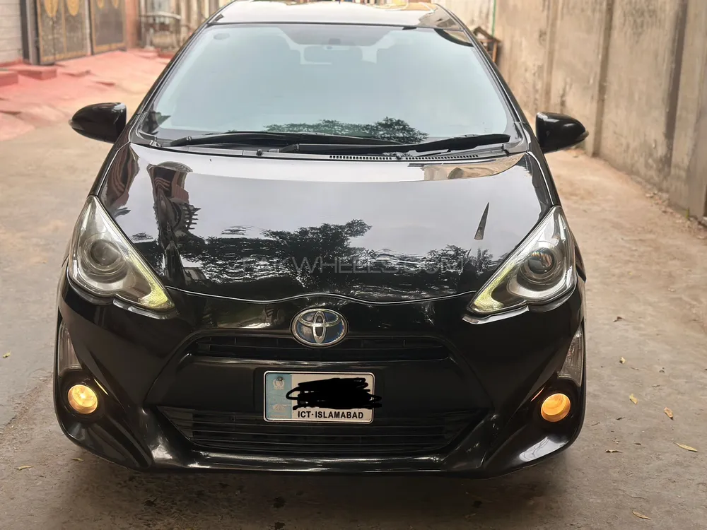 Toyota Aqua 2016 for Sale in Gujranwala Image-1