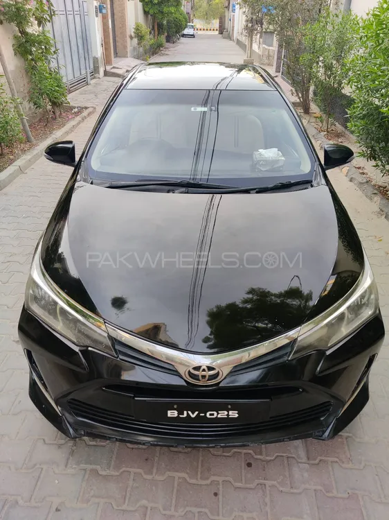 Toyota Corolla 2017 for Sale in Ahmed Pur East Image-1