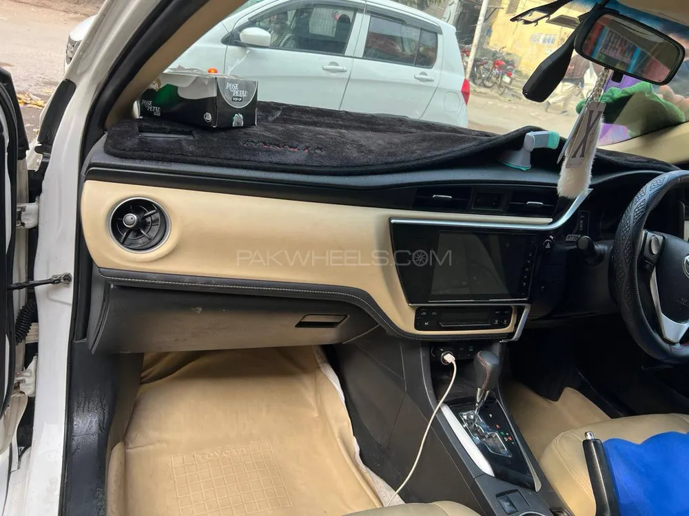 Toyota Corolla 2018 for Sale in Lahore Toyota Corolla 2018 for Sale in Lahore Image-9