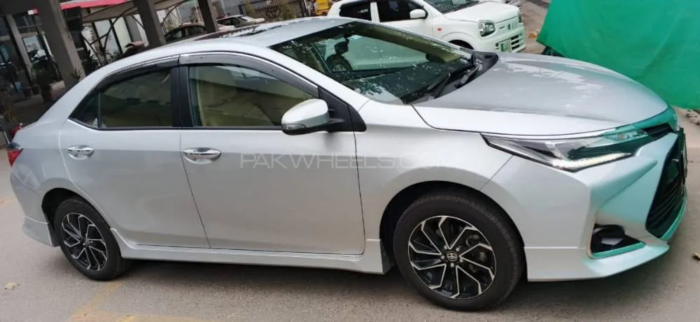 Toyota Corolla 2025 for Sale in Lahore Image-1