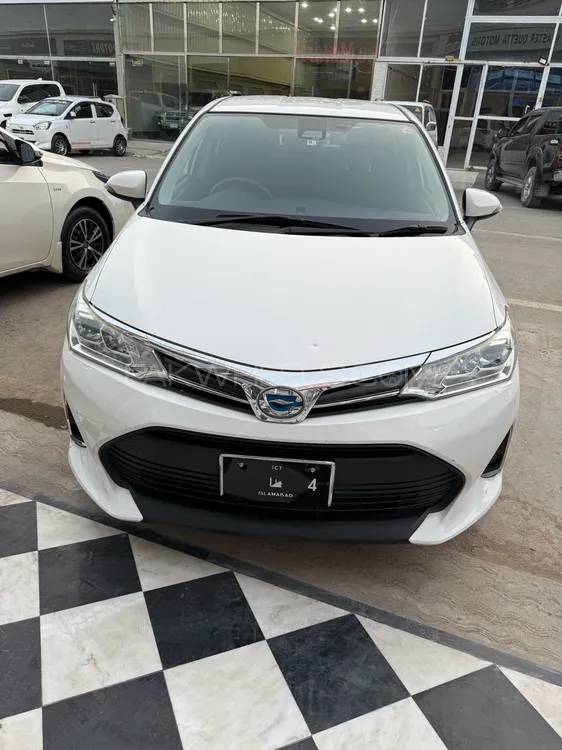 Toyota Corolla Axio 2018 for Sale in Quetta Image-1