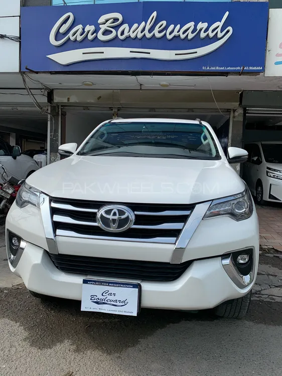Toyota Fortuner 2018 for Sale in Lahore Image-1