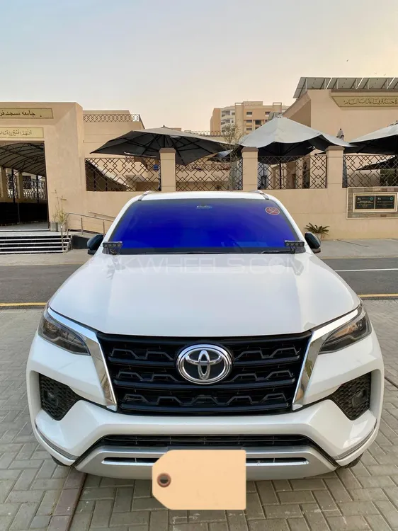 Toyota Fortuner 2021 for Sale in Karachi Image-1