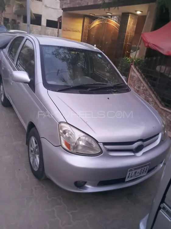 Toyota Platz 2003 for Sale in Karachi Image-1