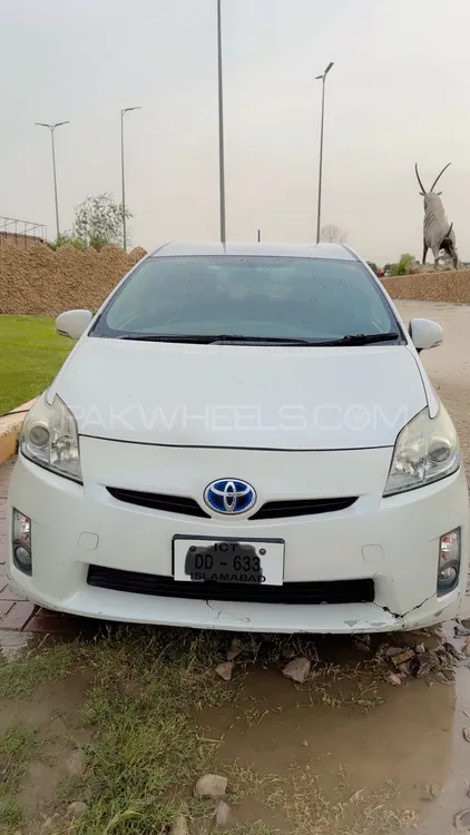 Toyota Prius 2011 for Sale in Lahore Image-1