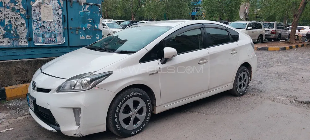 Toyota Prius 2012 for Sale in Islamabad Image-1
