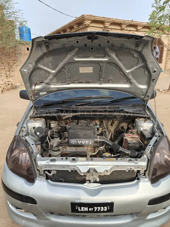 Toyota Vitz 2004 for Sale in Taunsa sharif Image-1