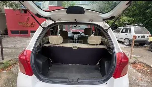 Toyota Vitz 2006 for Sale in Islamabad Image-1