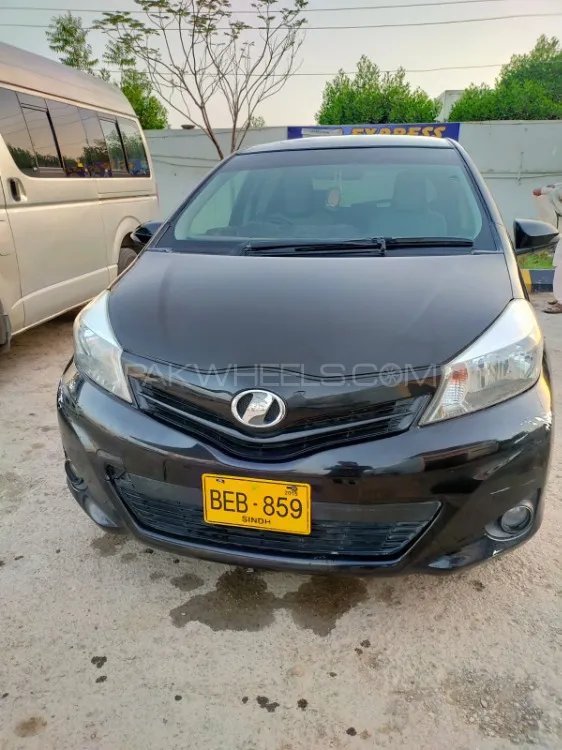 Toyota Vitz 2013 for Sale in Hyderabad Image-1
