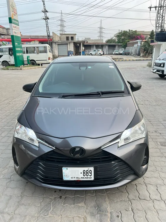 Toyota Vitz 2017 for Sale in Islamabad Image-1