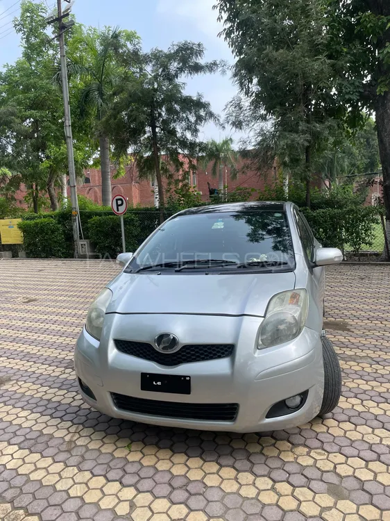 Toyota Vitz 2008 for Sale in Lahore Image-1