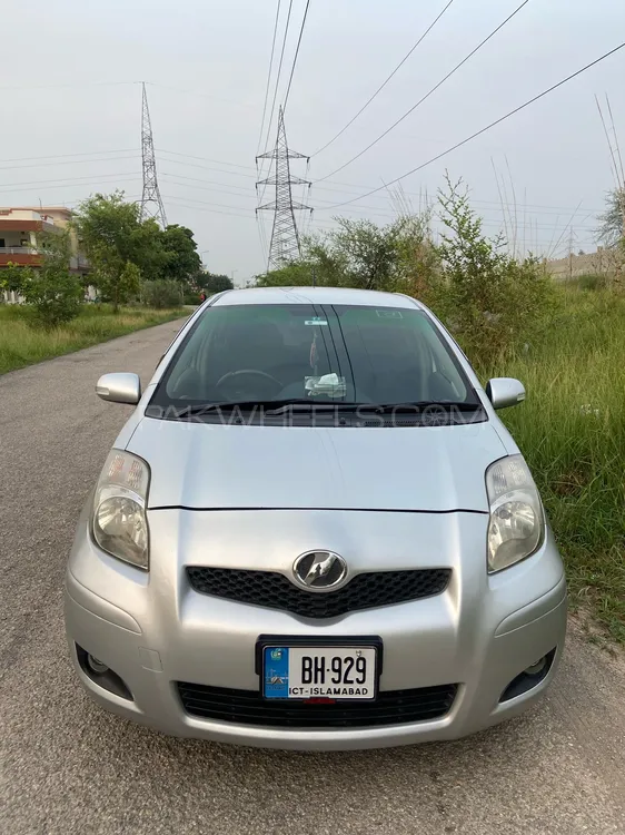 Toyota Vitz 2010 for Sale in Islamabad Image-1