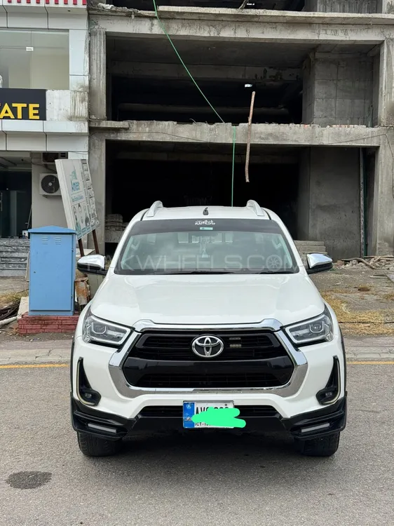 Toyota Hilux 2021 for Sale in Islamabad Image-1