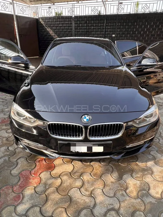 بی ایم ڈبلیو 3 سیریز 2015 for Sale in مردان Image-1