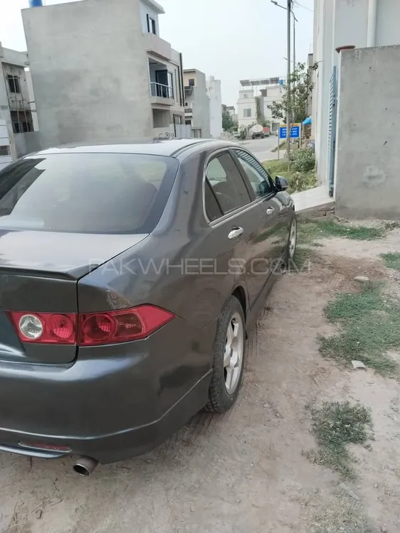 Honda Accord 2004 for Sale in Lahore Image-1