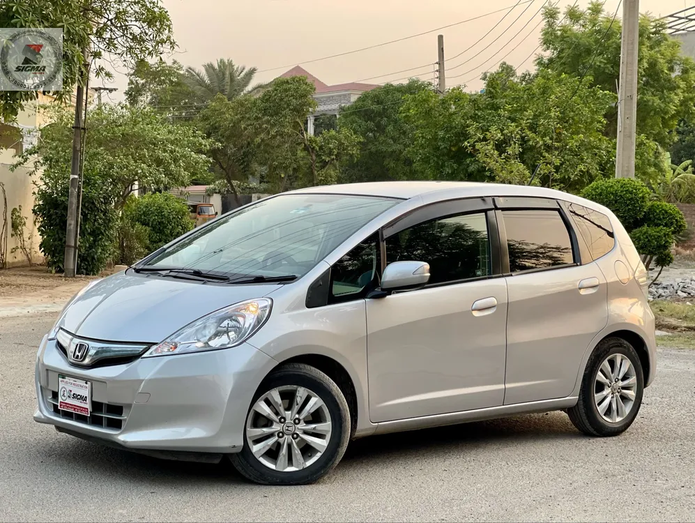 Honda Fit 2011 for Sale in Lahore Image-1