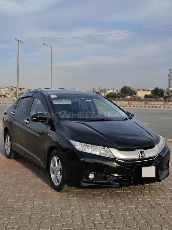 Honda Grace Hybrid 2015 for Sale in Lahore Image-1