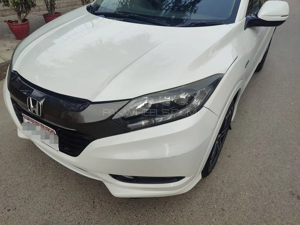 Honda Vezel 2016 for Sale in Karachi Image-1