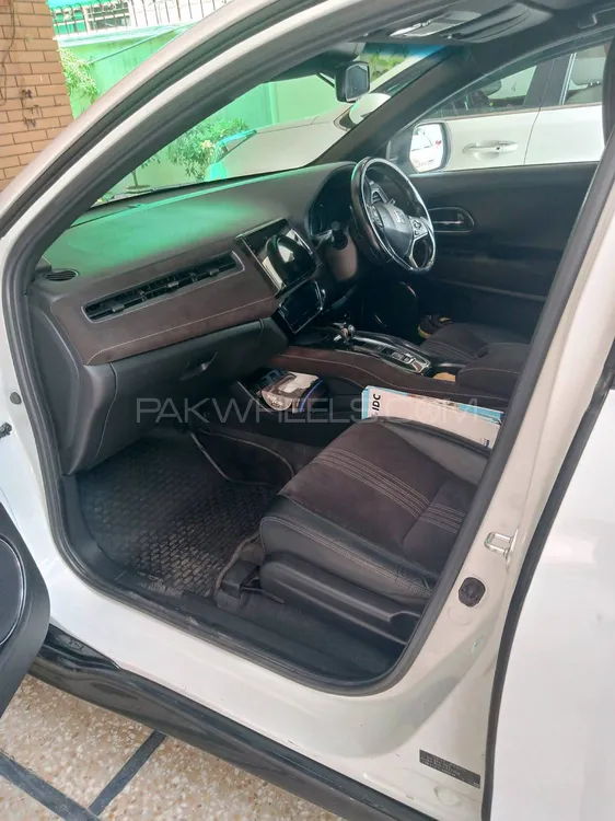 Honda Vezel 2018 for Sale in Islamabad Image-1