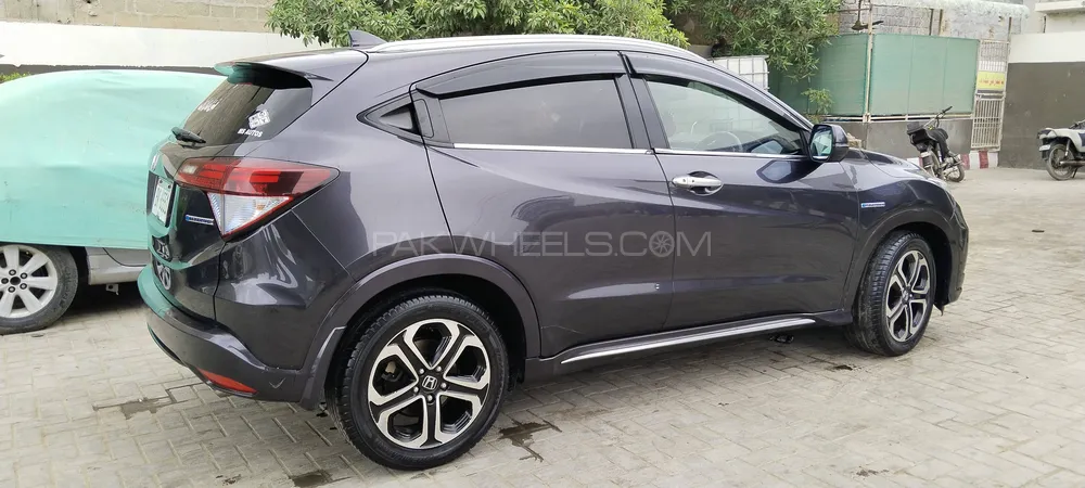 Honda Vezel 2016 for Sale in Karachi Image-1