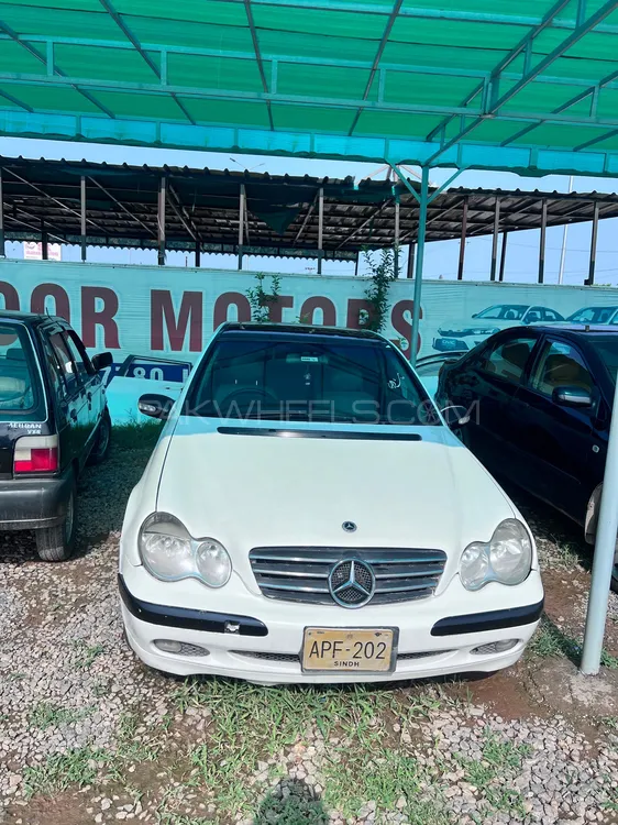 Mercedes Benz C Class 2004 for Sale in Islamabad Image-1