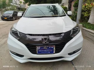 Honda Vezel Hybrid Z 2016 for Sale