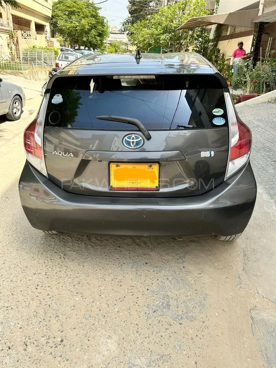 Toyota Aqua 2015 for Sale in Karachi Image-1