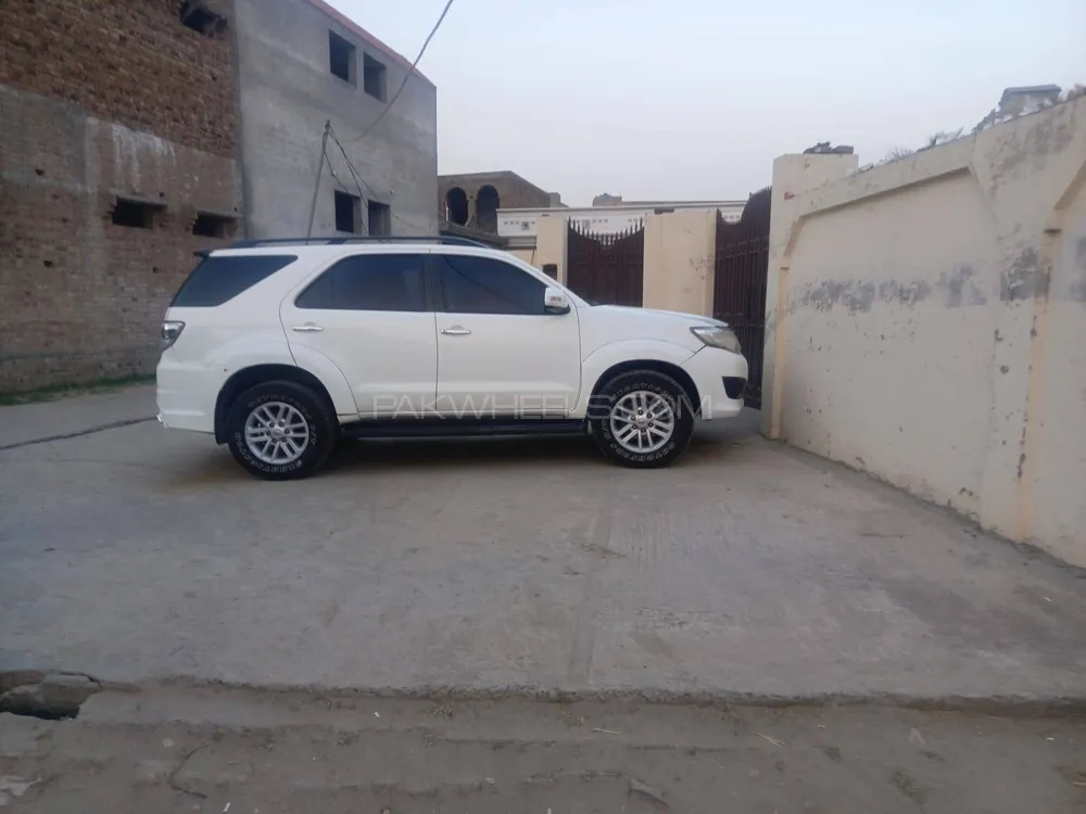 Toyota Fortuner 2012 for Sale in Islamabad Image-1