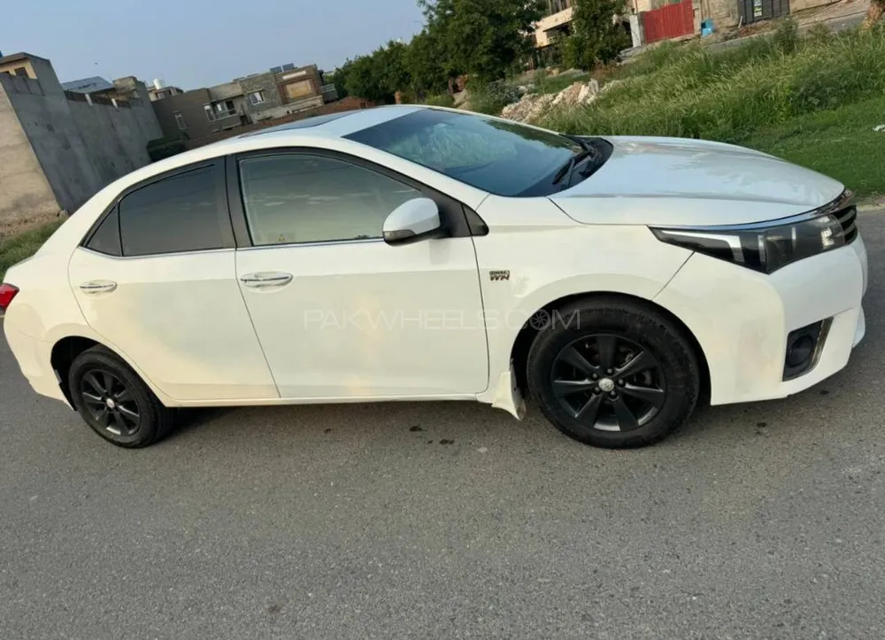 Toyota Corolla 2016 for Sale in Faisalabad Image-1